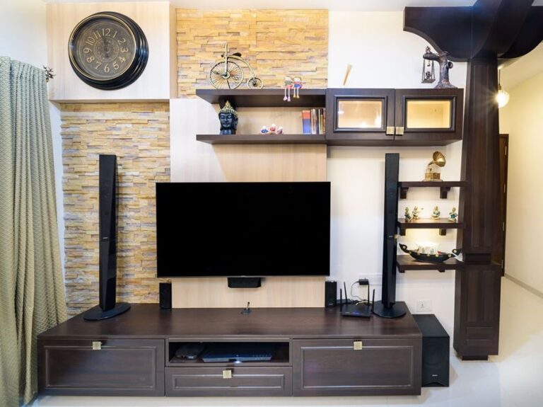 TV Unit with Storages